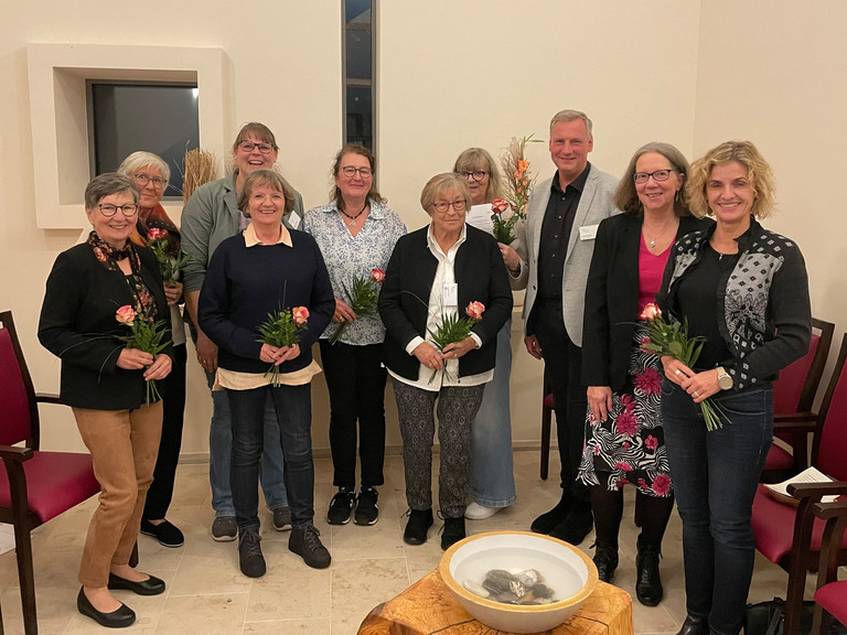 Albertinen Hospiz Norderstedt - Nachricht - Feierlicher Abschluss des Ehrenamtskurses - Gruppenbild